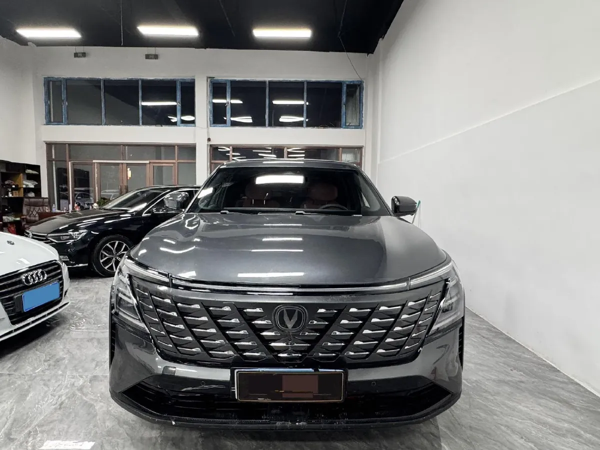 2025 ChangAn CS75 Plus 1.5T 192HP L4 8AT,autocango,china used car exporter,china ev exporter,chinese used car exporter,chinese used ev exporter