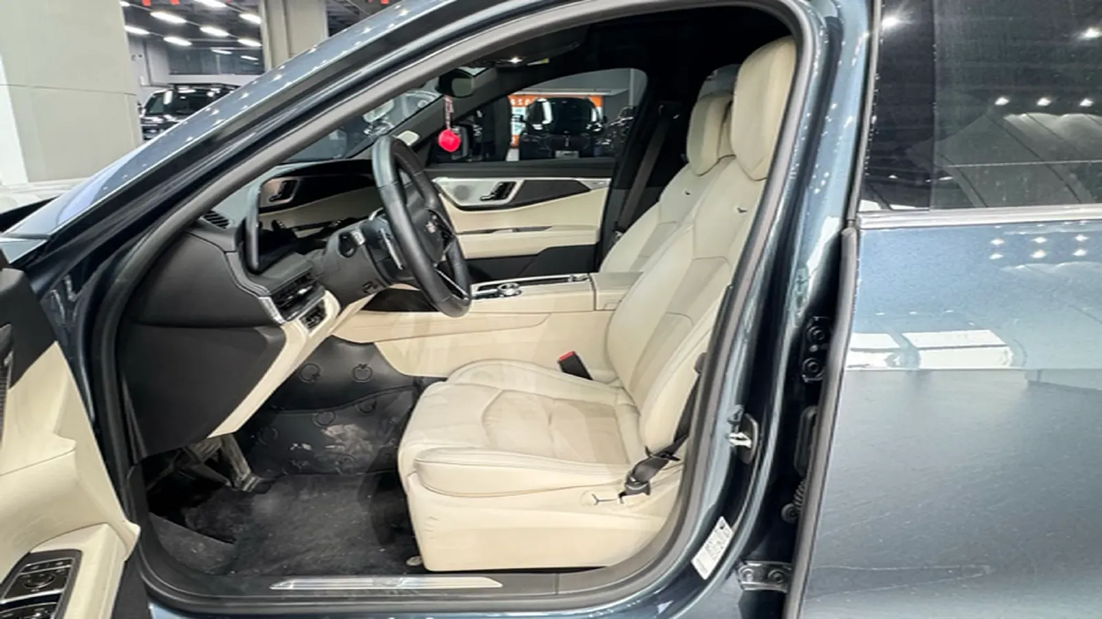 2023 Cadillac CT6 2.0T 237HP L4 10AT,autocango,china used car exporter,china ev exporter,chinese used car exporter,chinese used ev exporter