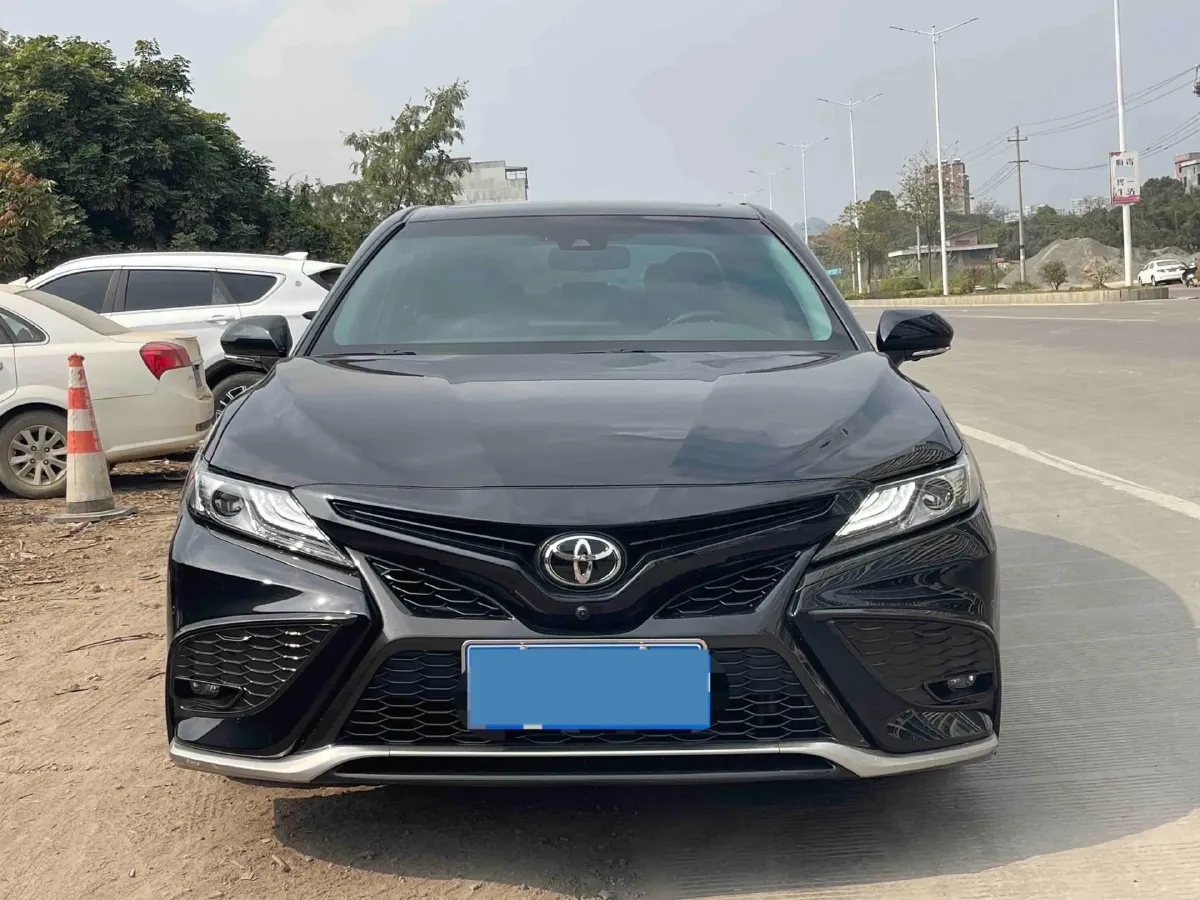 2023 Toyota Camry 2.5L 207HP L4 8AT,autocango,china used car exporter,china ev exporter,chinese used car exporter,chinese used ev exporter