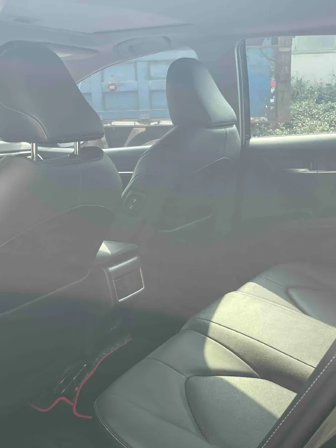 2023 Toyota Camry 2.5L 207HP L4 8AT,autocango,china used car exporter,china ev exporter,chinese used car exporter,chinese used ev exporter