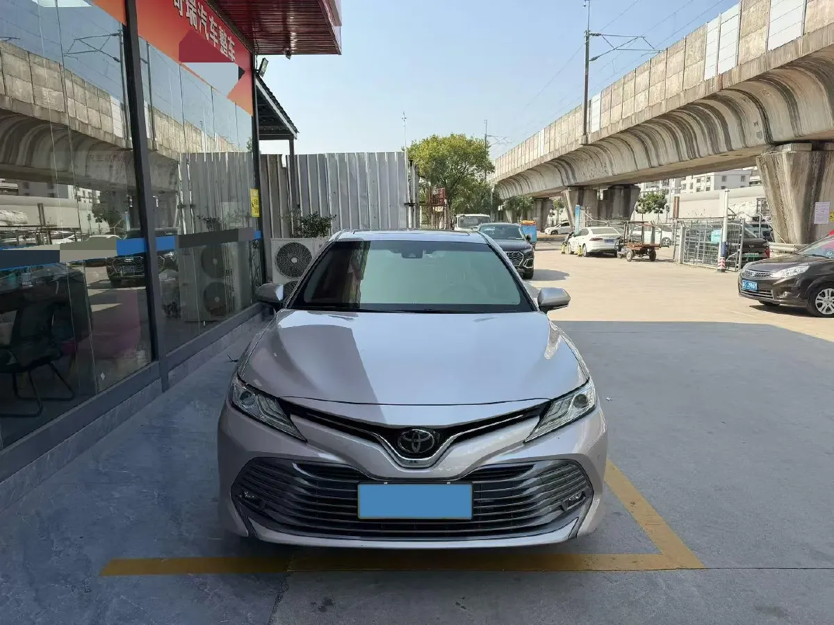 2021 Toyota Camry 2.0L 178HP L4 CVT,autocango,china used car exporter,china ev exporter,chinese used car exporter,chinese used ev exporter