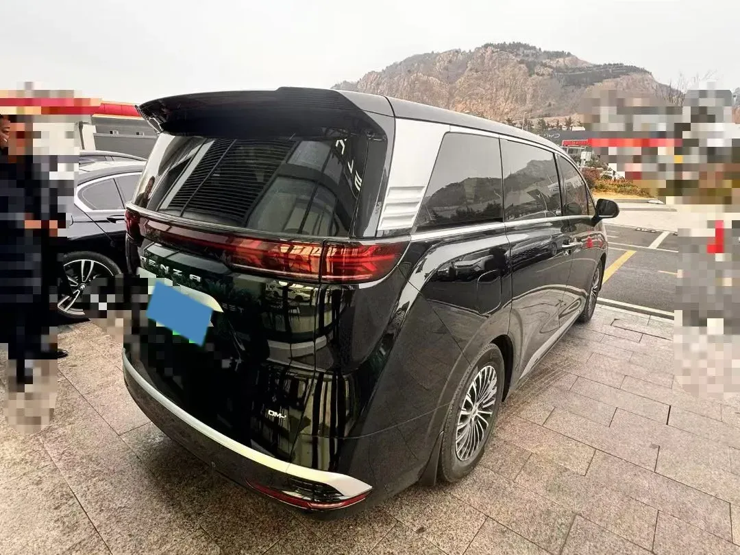 2024 Denza D9 1.5T 139HP L4 E-CVT PHEV 40KWH,autocango,china used car exporter,china ev exporter,chinese used car exporter,chinese used ev exporter