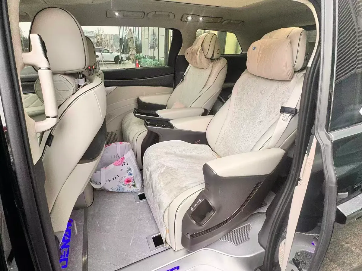 2024 Denza D9 1.5T 139HP L4 E-CVT PHEV 40KWH,autocango,china used car exporter,china ev exporter,chinese used car exporter,chinese used ev exporter