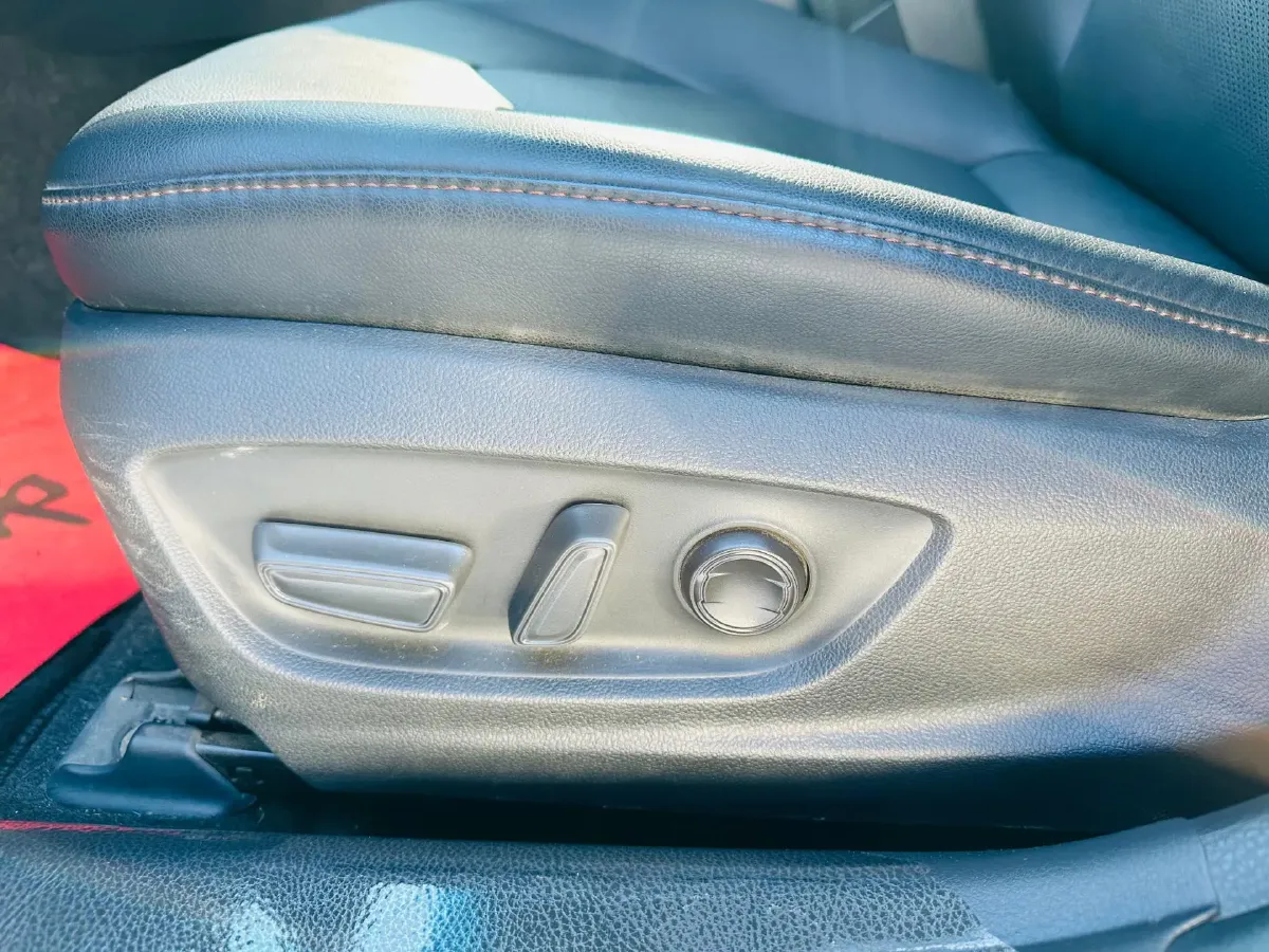 2023 Toyota Camry 2.0L 177HP L4 CVT,autocango,china used car exporter,china ev exporter,chinese used car exporter,chinese used ev exporter