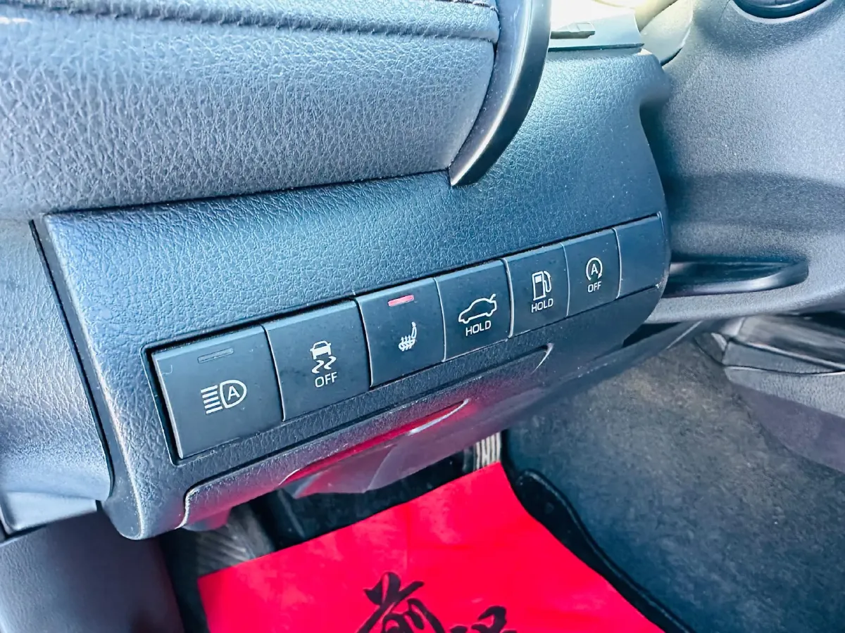 2023 Toyota Camry 2.0L 177HP L4 CVT,autocango,china used car exporter,china ev exporter,chinese used car exporter,chinese used ev exporter