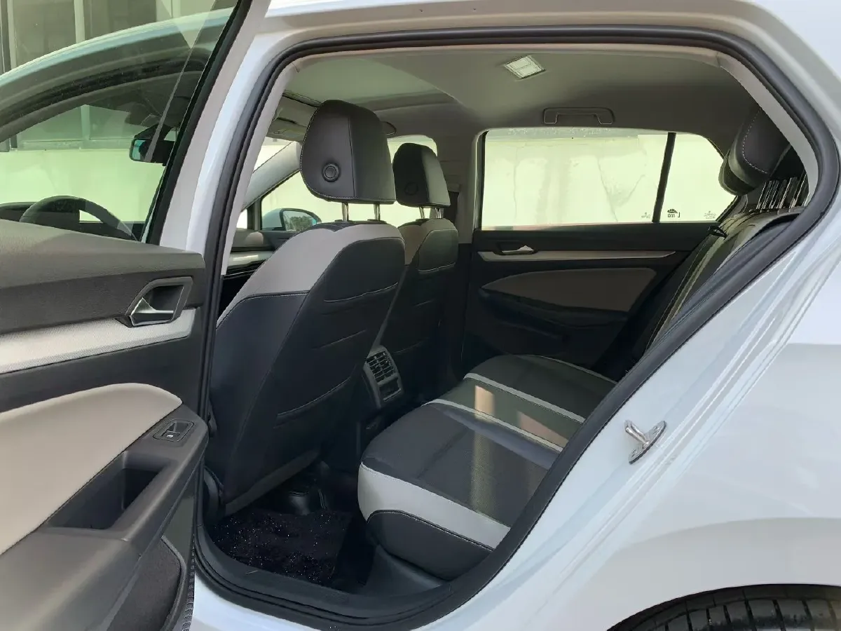 2021 Volkswagen Golf 1.4T 150HP L4 7DCT,autocango,china used car exporter,china ev exporter,chinese used car exporter,chinese used ev exporter