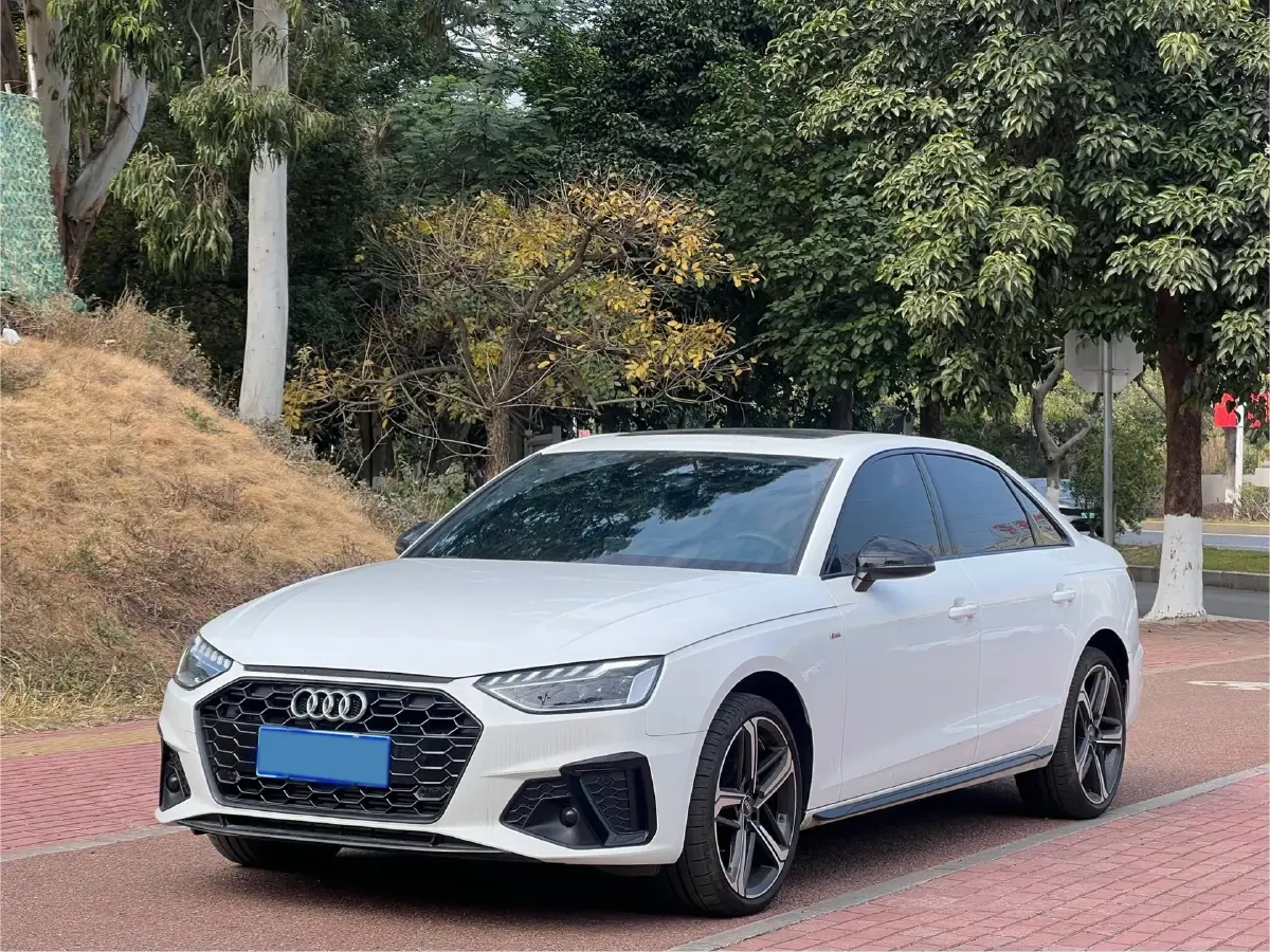 2024 Audi A4L 2.0T 190HP L4 7DCT