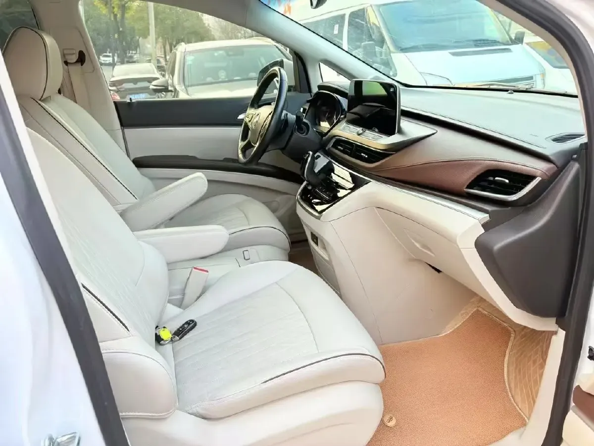 2021 Buick GL8 2.0T 237HP L4 9AT,autocango,china used car exporter,china ev exporter,chinese used car exporter,chinese used ev exporter