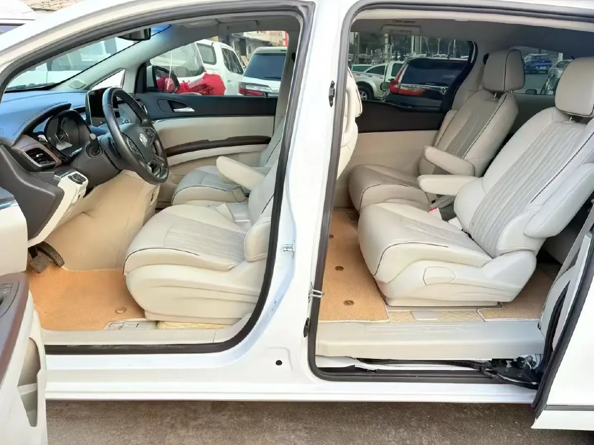 2021 Buick GL8 2.0T 237HP L4 9AT,autocango,china used car exporter,china ev exporter,chinese used car exporter,chinese used ev exporter