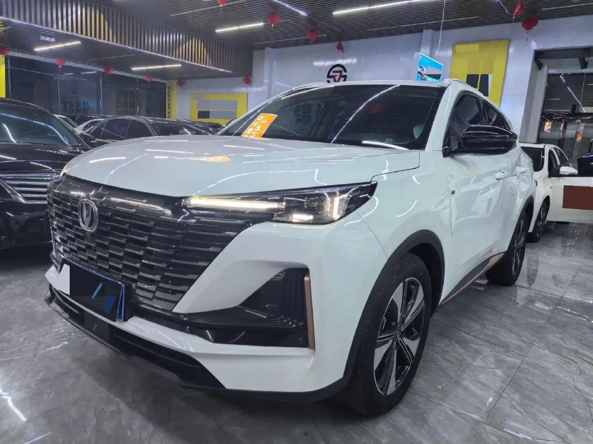 2022 ChangAn UNI-V 1.5T 188HP L4 7DCT