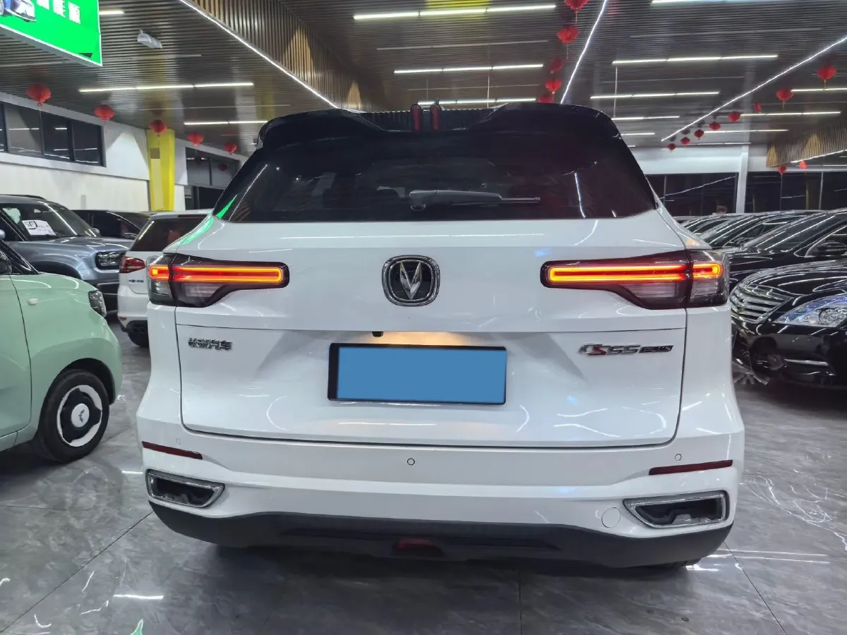 2022 ChangAn UNI-V 1.5T 188HP L4 7DCT,autocango,china used car exporter,china ev exporter,chinese used car exporter,chinese used ev exporter