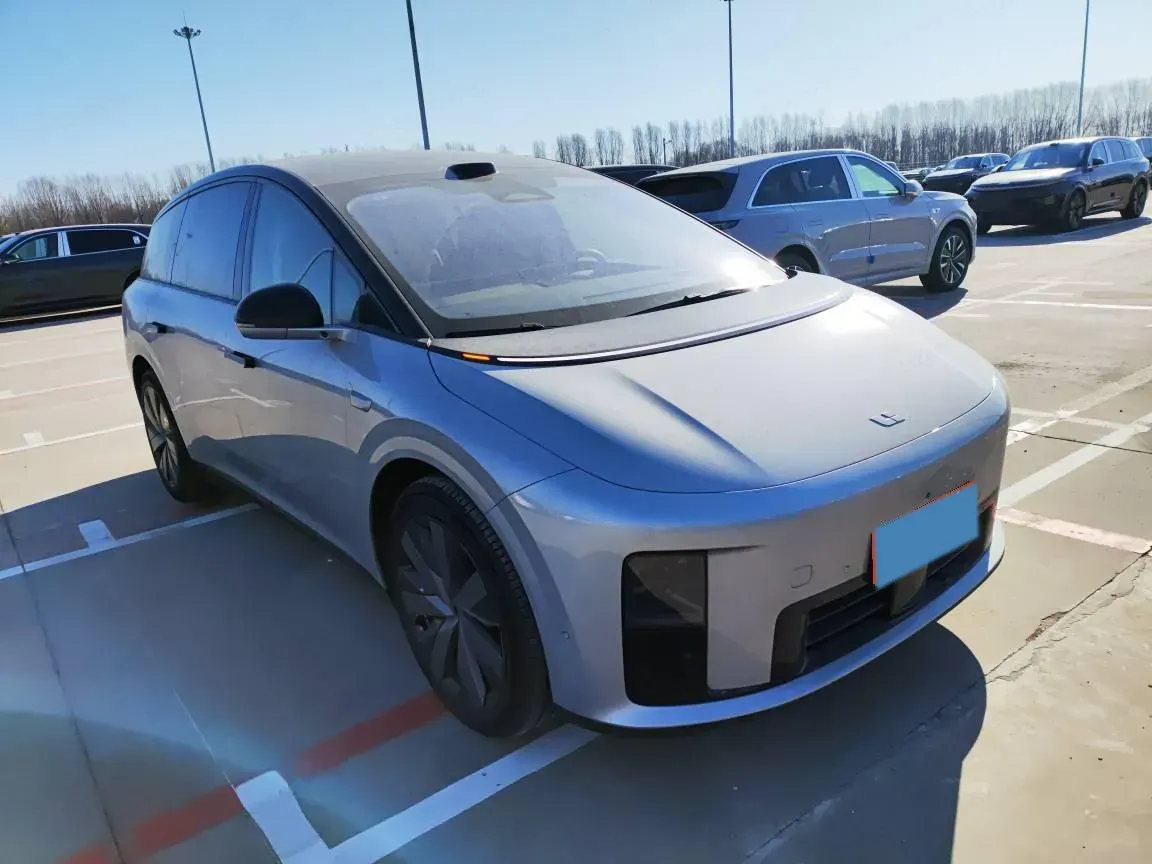 2025 Li i8 BEV,autocango,china used car exporter,china ev exporter,chinese used car exporter,chinese used ev exporter