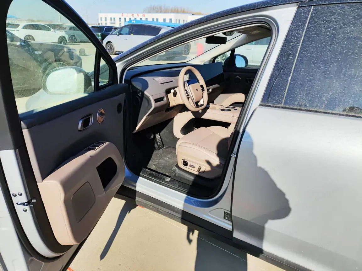 2025 Li i8 BEV,autocango,china used car exporter,china ev exporter,chinese used car exporter,chinese used ev exporter