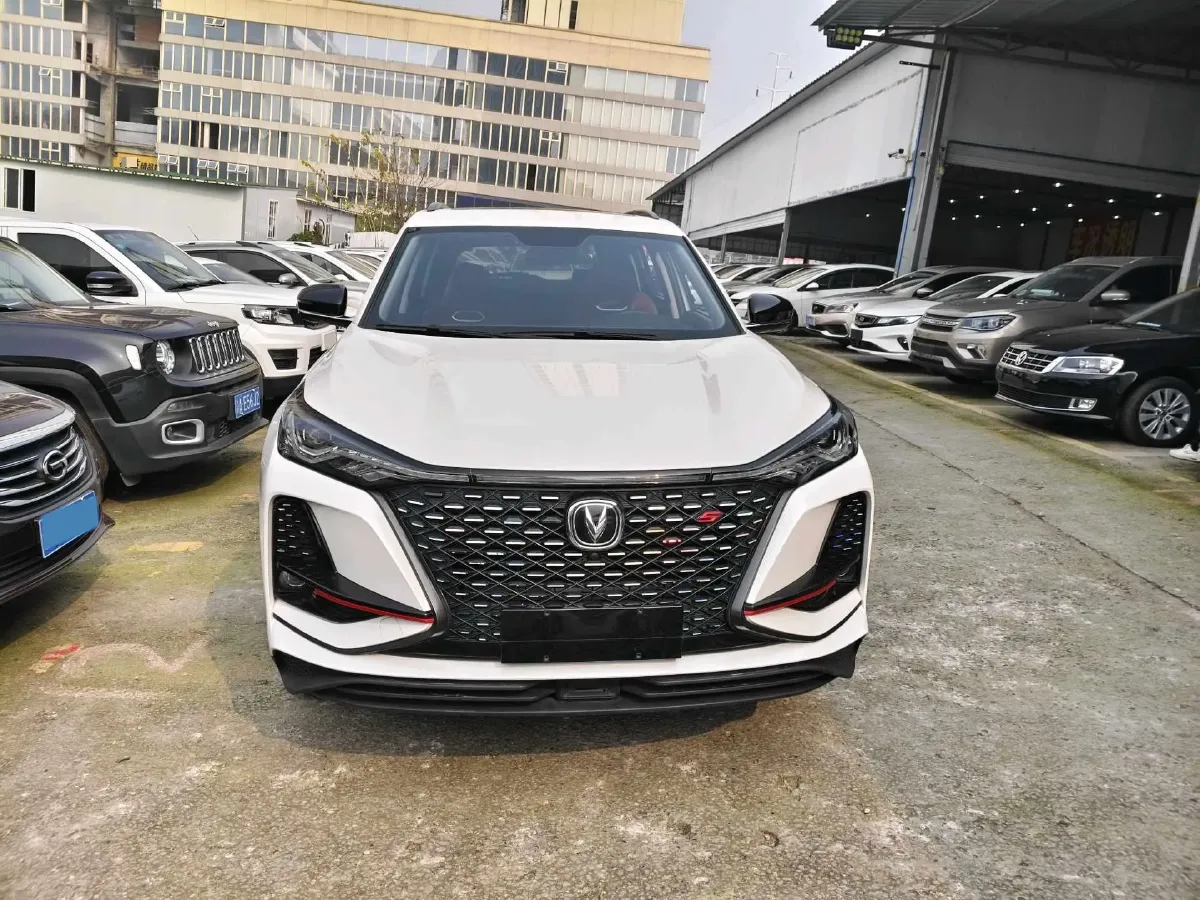 2021 ChangAn CS75 Plus 2.0T 233HP L4 8AT,autocango,china used car exporter,china ev exporter,chinese used car exporter,chinese used ev exporter