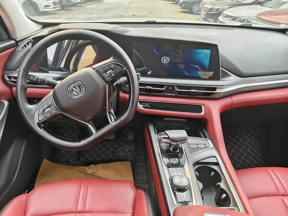 2021 ChangAn CS75 Plus 2.0T 233HP L4 8AT,autocango,china used car exporter,china ev exporter,chinese used car exporter,chinese used ev exporter