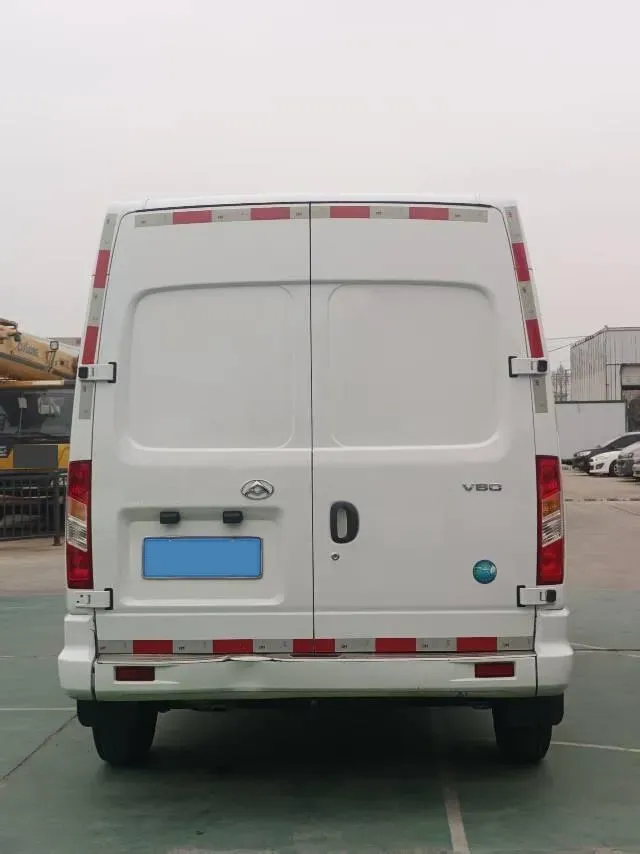 2021 MAXUS XinTu V80 2.0T 127HP L4 6MT,autocango,china used car exporter,china ev exporter,chinese used car exporter,chinese used ev exporter