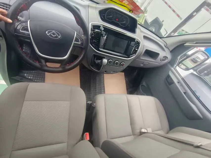 2021 MAXUS XinTu V80 2.0T 127HP L4 6MT,autocango,china used car exporter,china ev exporter,chinese used car exporter,chinese used ev exporter