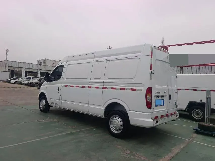 2021 MAXUS XinTu V80 2.0T 127HP L4 6MT,autocango,china used car exporter,china ev exporter,chinese used car exporter,chinese used ev exporter