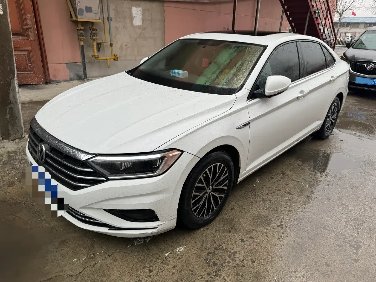 2020 Volkswagen Sagitar 1.2T 116HP L4 7DCT