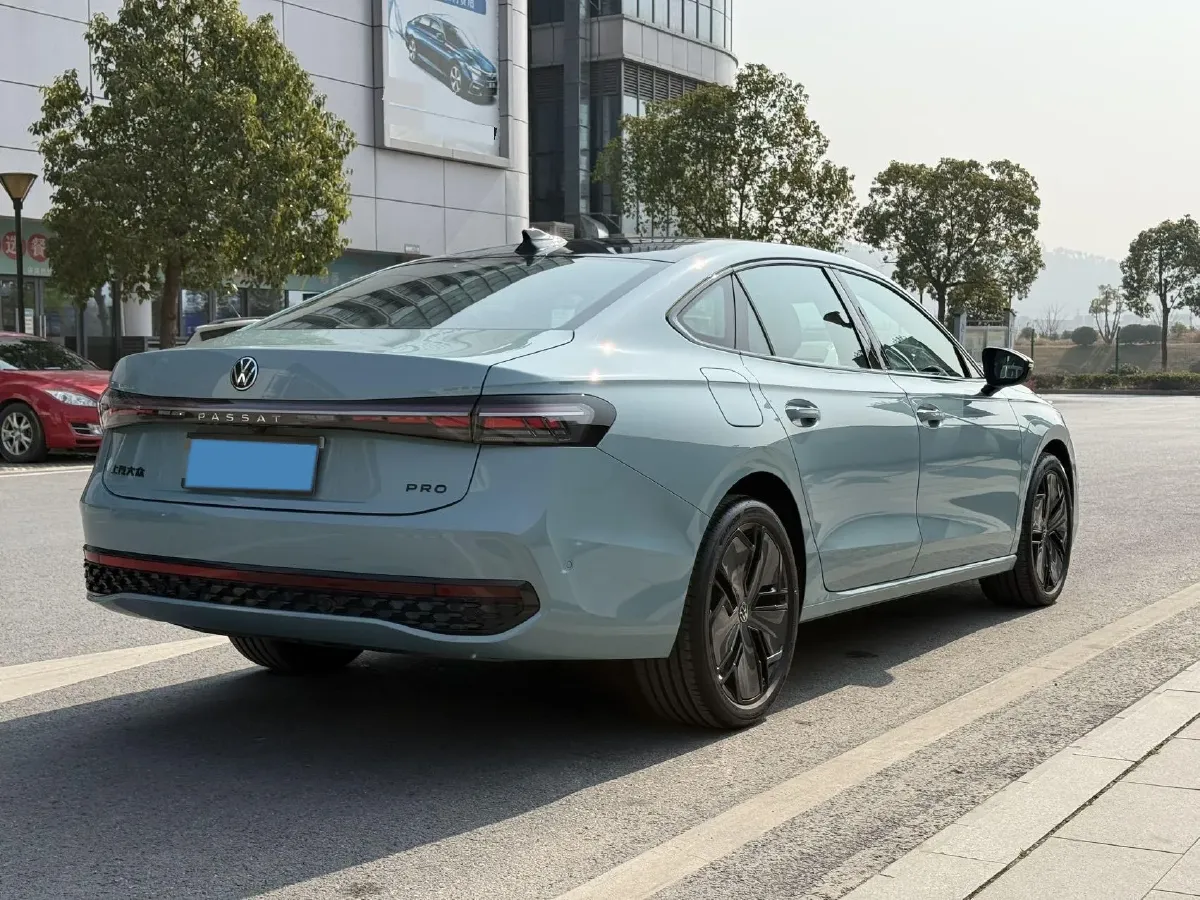 2025 Volkswagen Passat 2.0T 220HP L4 7DCT,autocango,china used car exporter,china ev exporter,chinese used car exporter,chinese used ev exporter