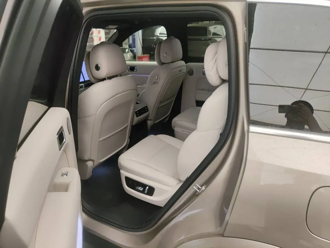 2024 Volvo S60 2.0T 197HP L4 7DCT,autocango,china used car exporter,china ev exporter,chinese used car exporter,chinese used ev exporter