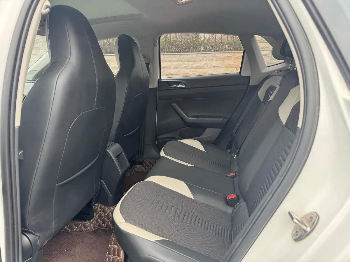 2021 Haval H6 1.5T 169HP L4 7DCT,autocango,china used car exporter,china ev exporter,chinese used car exporter,chinese used ev exporter