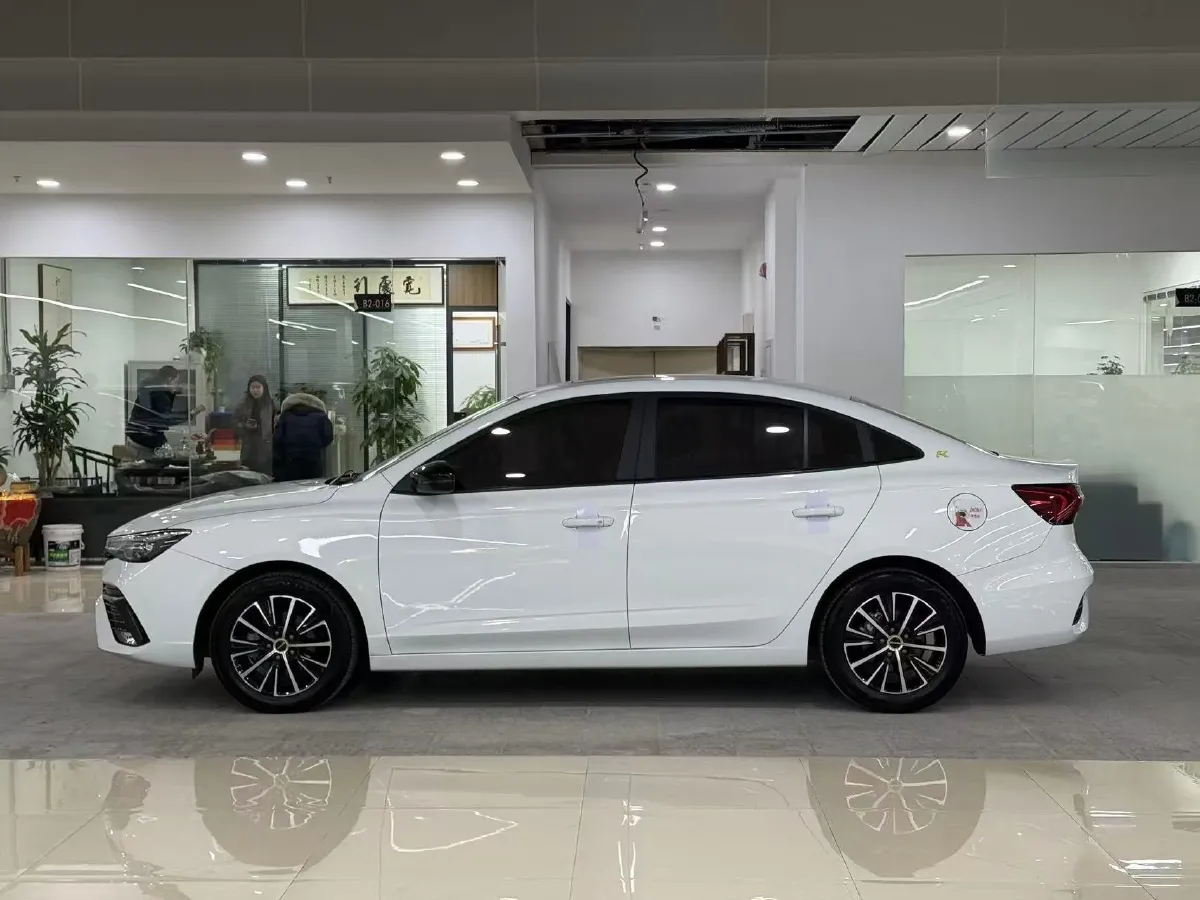 2021 Roewe i5 1.5L 120HP L4 CVT,autocango,china used car exporter,china ev exporter,chinese used car exporter,chinese used ev exporter