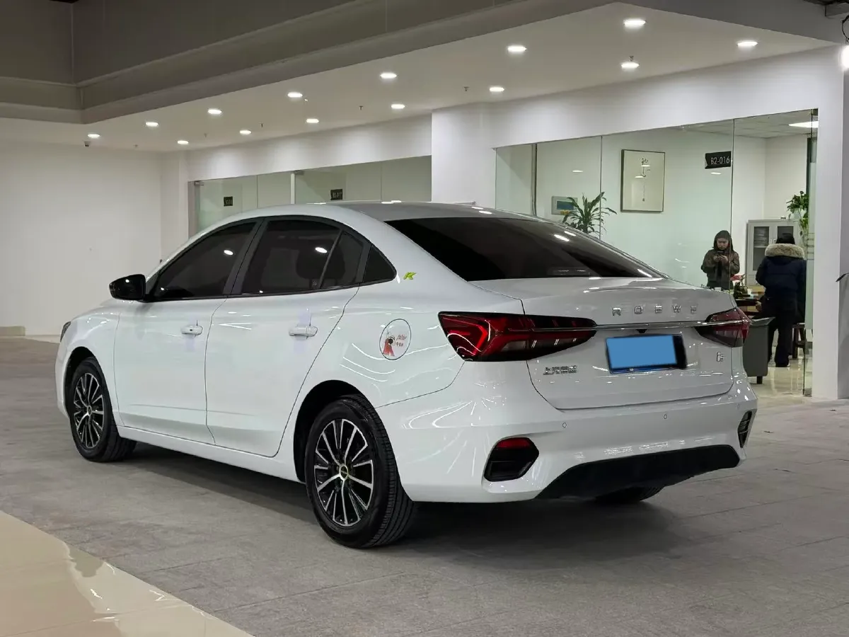 2021 Roewe i5 1.5L 120HP L4 CVT,autocango,china used car exporter,china ev exporter,chinese used car exporter,chinese used ev exporter