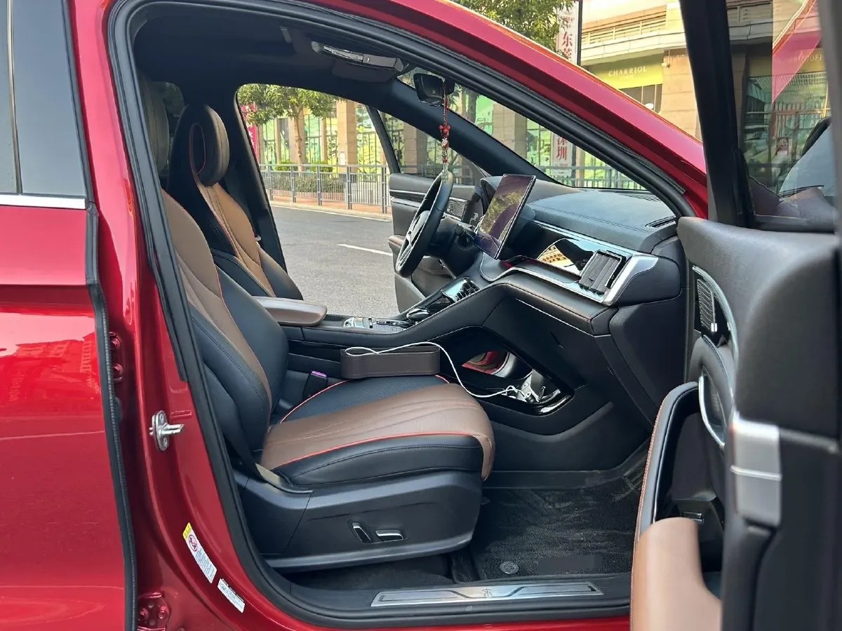 2022 Ford Mondeo 2.0T 238HP L4 8AT,autocango,china used car exporter,china ev exporter,chinese used car exporter,chinese used ev exporter