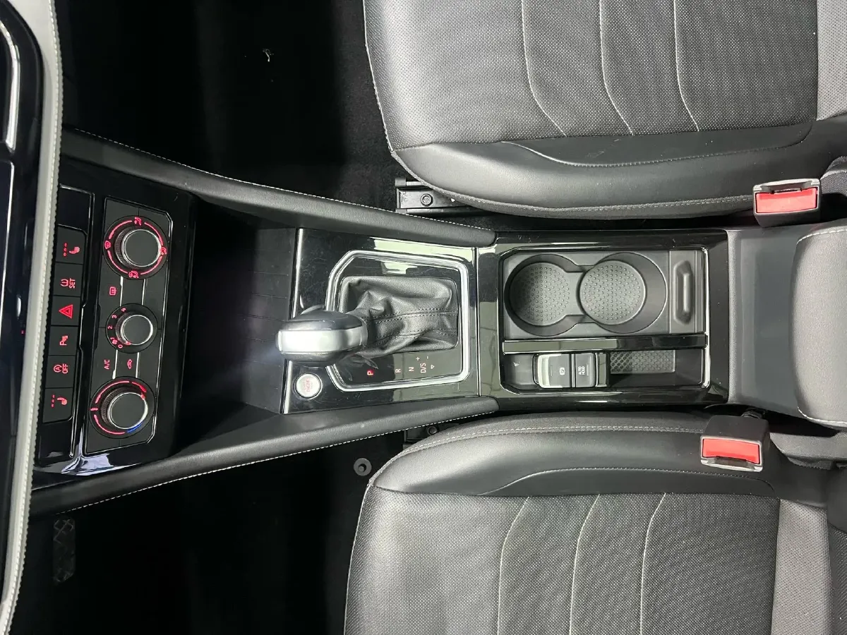 2022 Jetta VS5 1.4T 150HP L4 6AT,autocango,china used car exporter,china ev exporter,chinese used car exporter,chinese used ev exporter