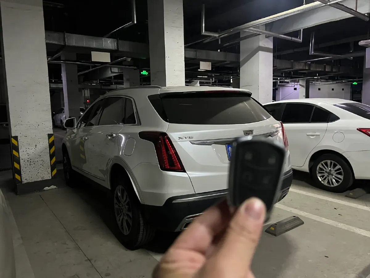 2021 Cadillac XT5 2.0T 237HP L4 9AT,autocango,china used car exporter,china ev exporter,chinese used car exporter,chinese used ev exporter
