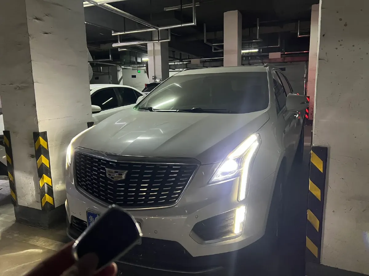 2021 Cadillac XT5 2.0T 237HP L4 9AT,autocango,china used car exporter,china ev exporter,chinese used car exporter,chinese used ev exporter