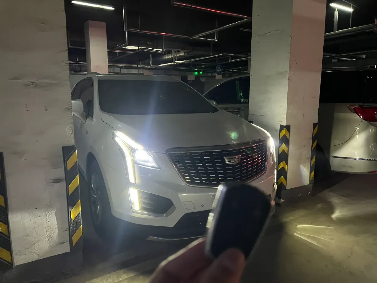 2021 Cadillac XT5 2.0T 237HP L4 9AT,autocango,china used car exporter,china ev exporter,chinese used car exporter,chinese used ev exporter