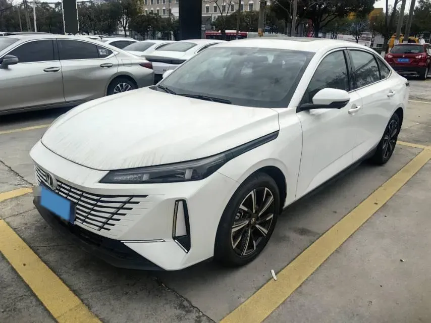2025 ChangAn Eado 1.5T 192HP L4 7DCT,autocango,china used car exporter,china ev exporter,chinese used car exporter,chinese used ev exporter