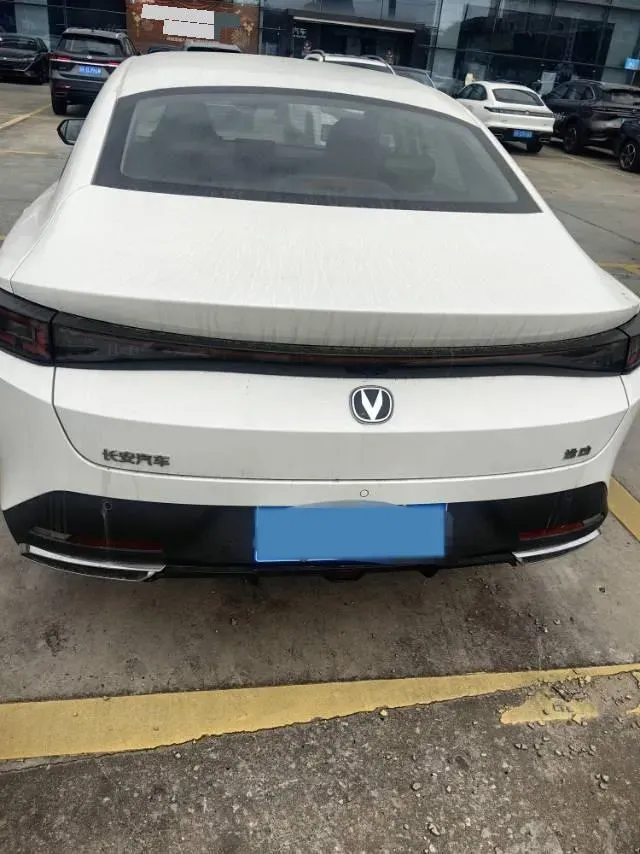 2025 ChangAn Eado 1.5T 192HP L4 7DCT,autocango,china used car exporter,china ev exporter,chinese used car exporter,chinese used ev exporter