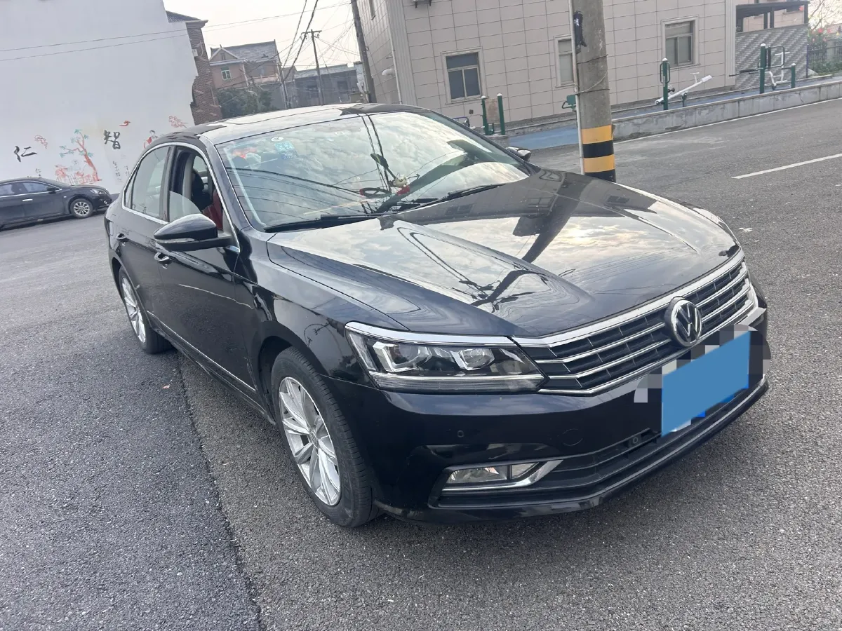 2017 Volkswagen Passat 1.8T 180HP L4 7DCT,autocango,china used car exporter,china ev exporter,chinese used car exporter,chinese used ev exporter