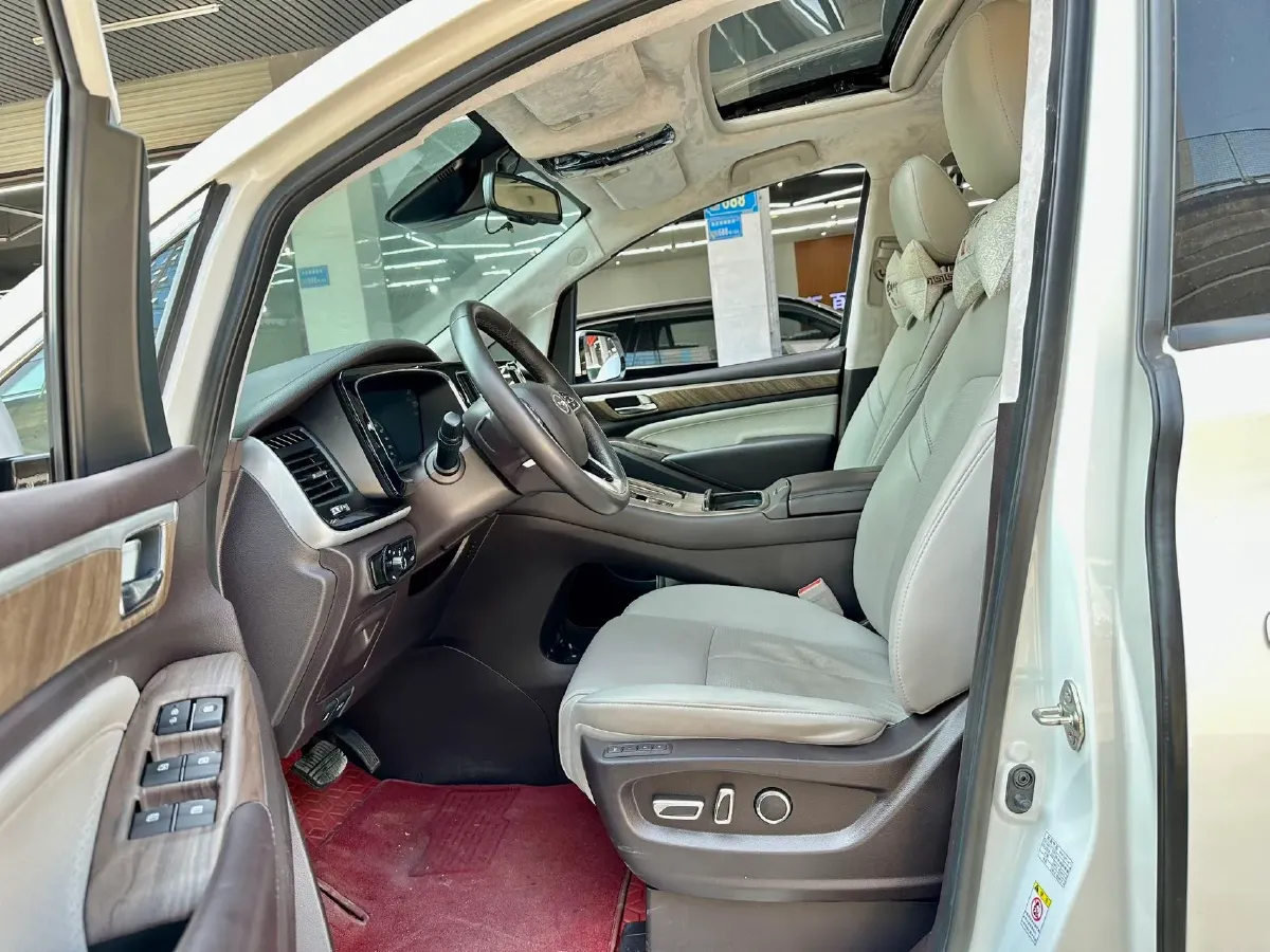 2021 GAC Trumpchi M8 2.0T 252HP L4 8AT,autocango,china used car exporter,china ev exporter,chinese used car exporter,chinese used ev exporter