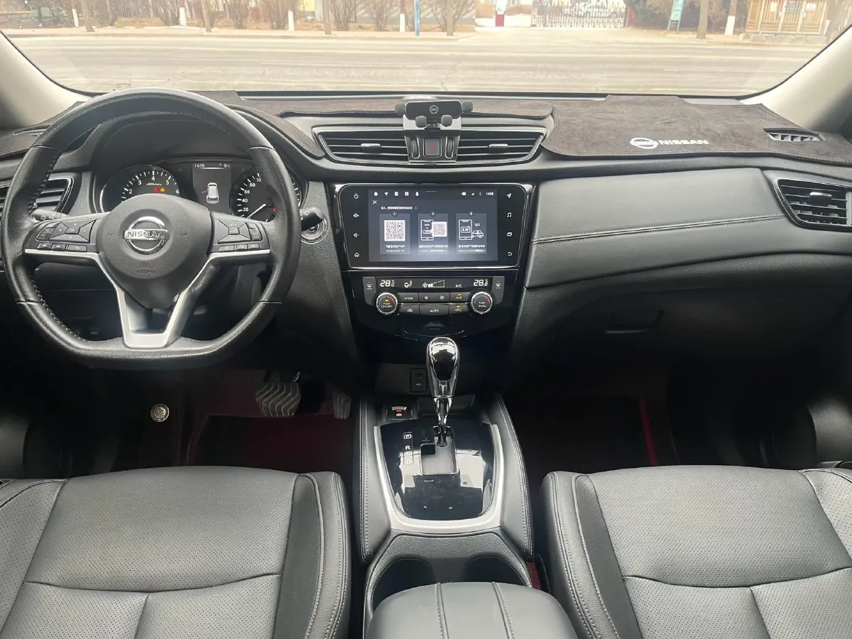 2023 Nissan X-Trail 2.0L 151HP L4 CVT,autocango,china used car exporter,china ev exporter,chinese used car exporter,chinese used ev exporter