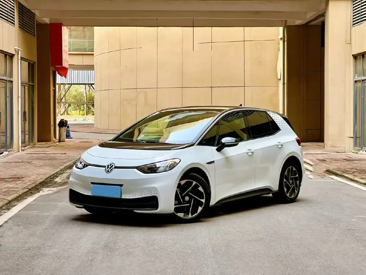 2023 Volkswagen ID.3 BEV 52.8KWH