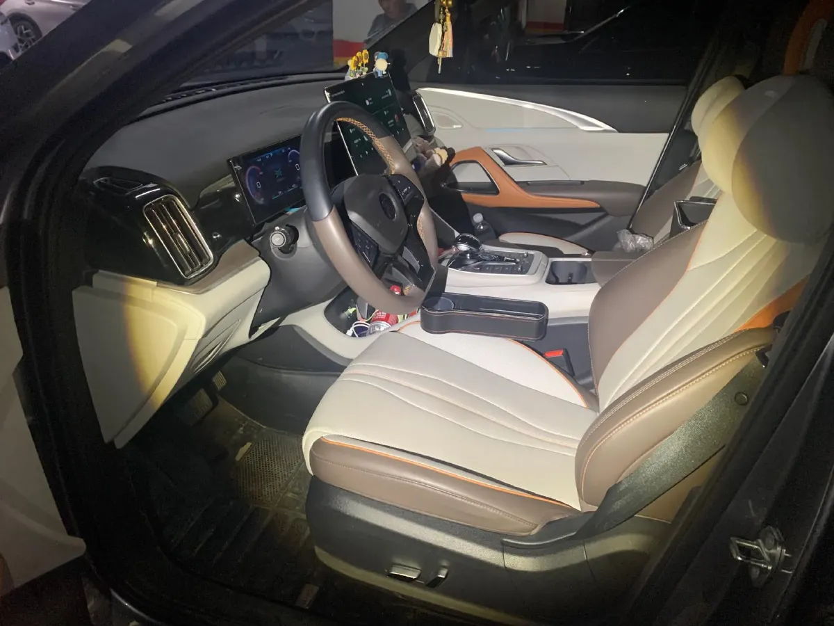 2022 Geely JiaJi 1.5T 177HP L3 7DCT PHEV 15.5KWH,autocango,china used car exporter,china ev exporter,chinese used car exporter,chinese used ev exporter