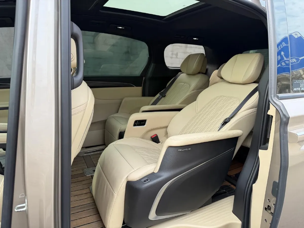 2022 Buick GL8 2.0T 237HP L4 9AT,autocango,china used car exporter,china ev exporter,chinese used car exporter,chinese used ev exporter