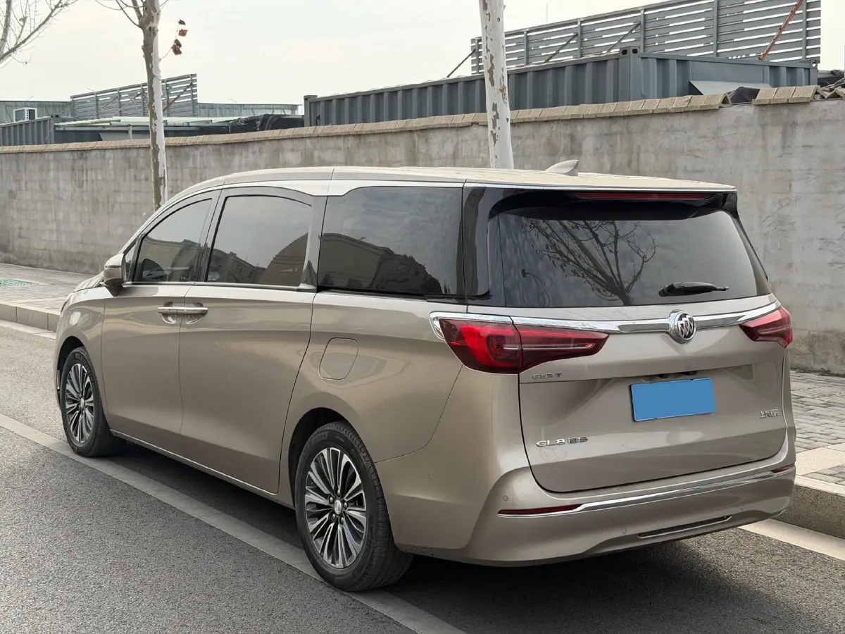 2022 Buick GL8 2.0T 237HP L4 9AT,autocango,china used car exporter,china ev exporter,chinese used car exporter,chinese used ev exporter