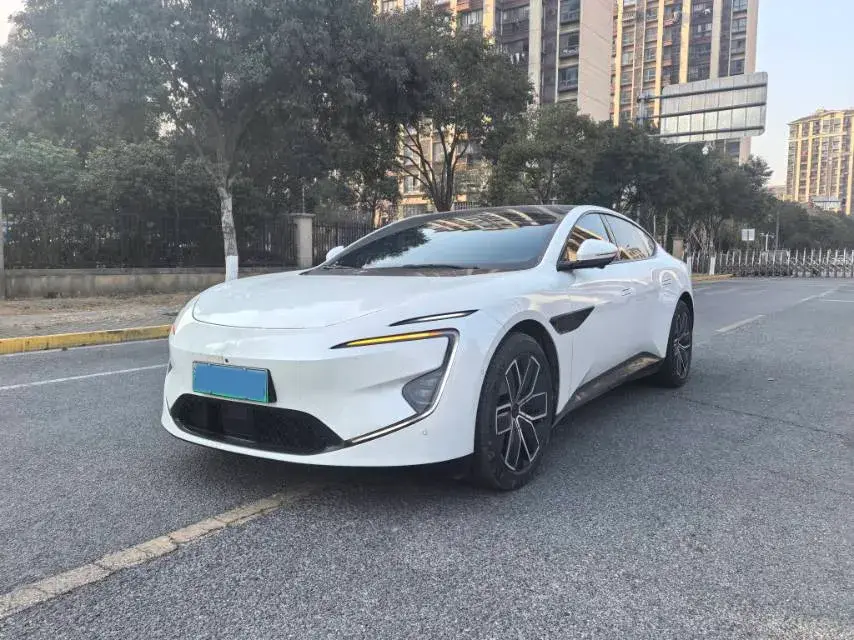 2025 Avatr 12 1.5T 156HP L4 REEV 39.05KWH