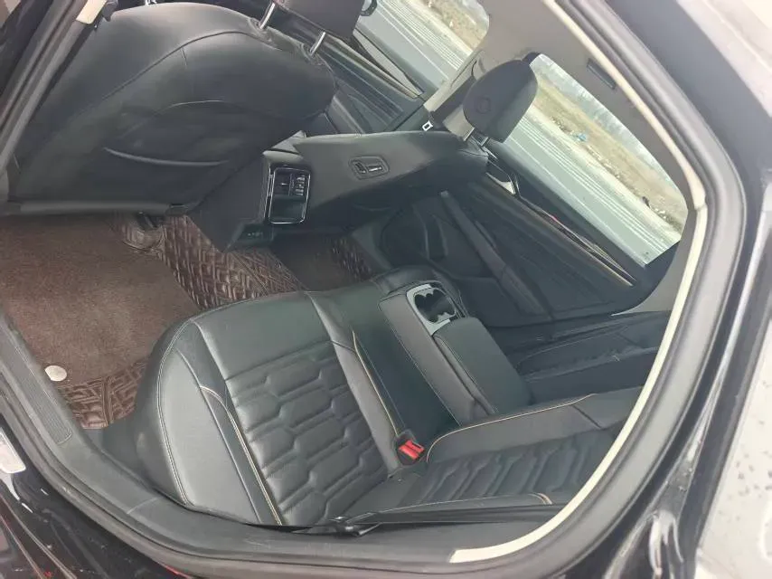 2021 Volkswagen Passat 2.0T 186HP L4 7DCT,autocango,china used car exporter,china ev exporter,chinese used car exporter,chinese used ev exporter