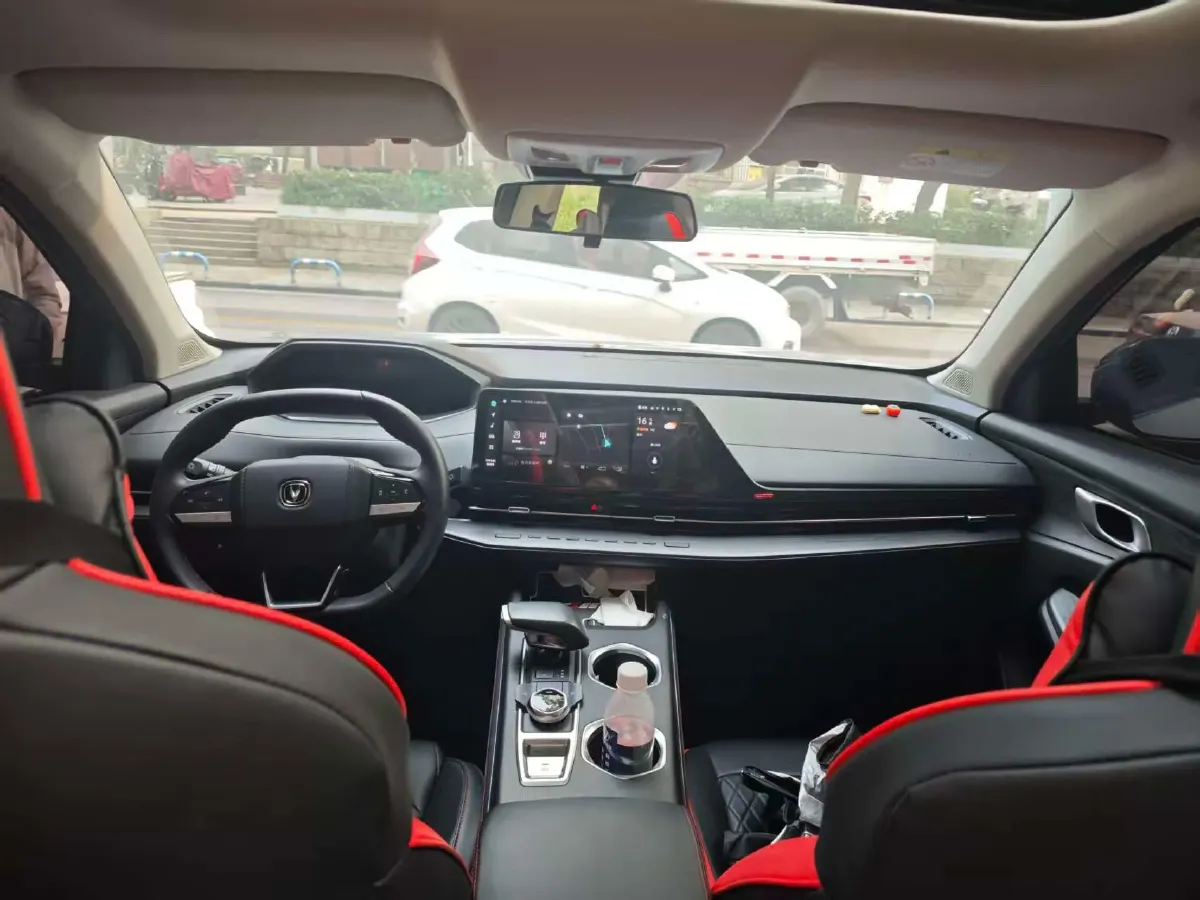 2022 ChangAn Oshan X7 Plus 1.5T 188HP L4 7DCT,autocango,china used car exporter,china ev exporter,chinese used car exporter,chinese used ev exporter