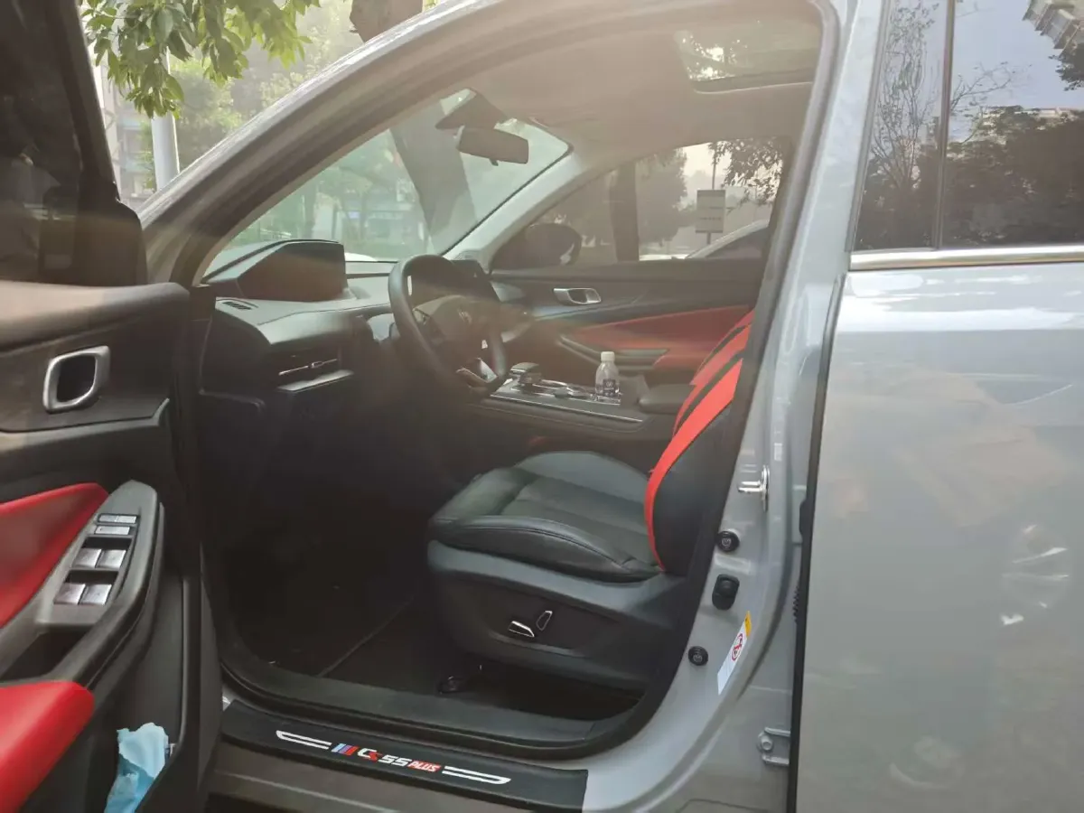 2022 ChangAn Oshan X7 Plus 1.5T 188HP L4 7DCT,autocango,china used car exporter,china ev exporter,chinese used car exporter,chinese used ev exporter