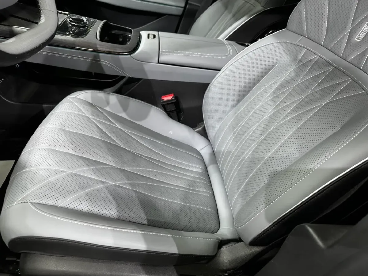 2025 MAXUS InterstellarX 2.5T 224HP L4 8AT,autocango,china used car exporter,china ev exporter,chinese used car exporter,chinese used ev exporter