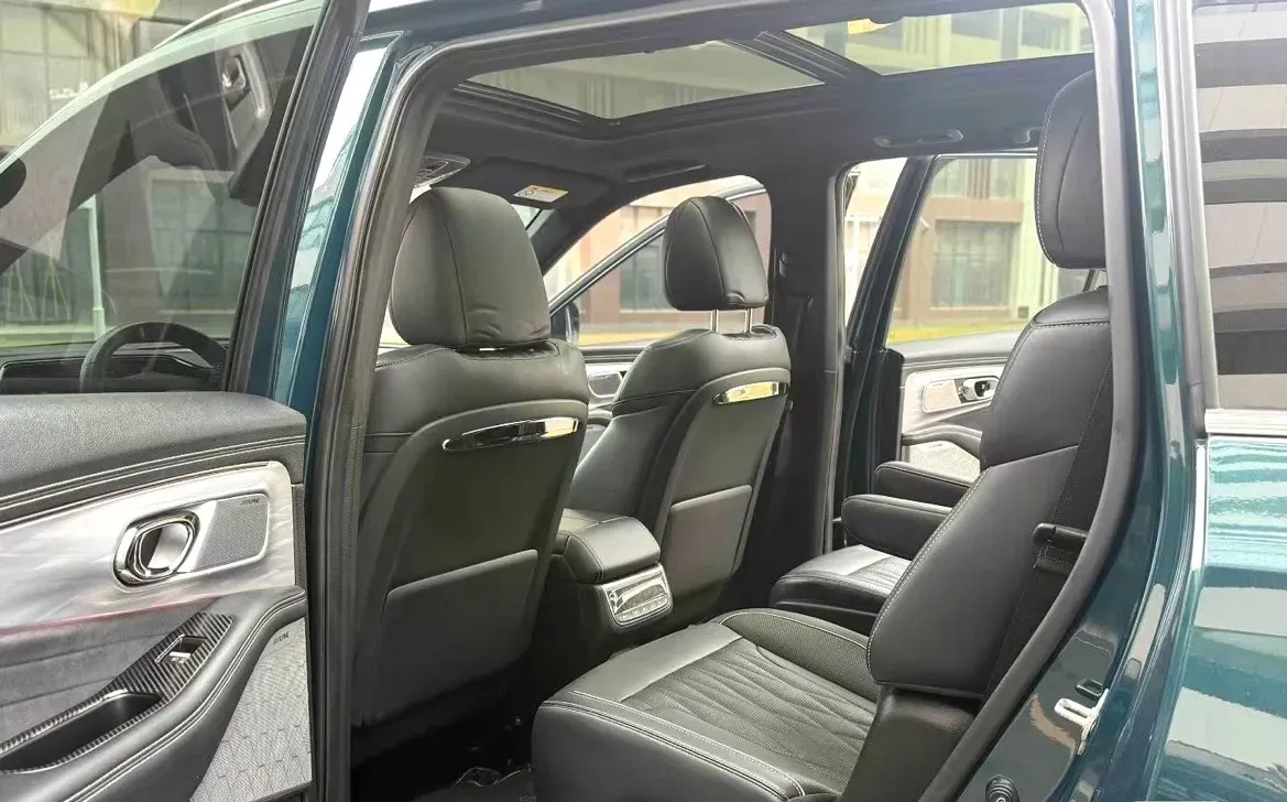 2022 GAC Trumpchi GS8 2.0T 190HP L4 E-CVT Hybrid,autocango,china used car exporter,china ev exporter,chinese used car exporter,chinese used ev exporter