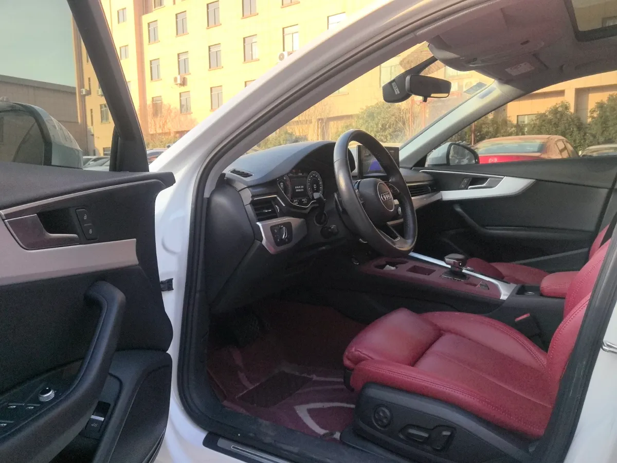 2020 Audi A4L 2.0T 190HP L4 7DCT,autocango,china used car exporter,china ev exporter,chinese used car exporter,chinese used ev exporter