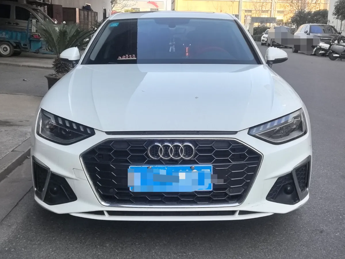 2020 Audi A4L 2.0T 190HP L4 7DCT,autocango,china used car exporter,china ev exporter,chinese used car exporter,chinese used ev exporter
